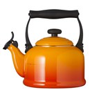 Le Creuset Traditional Kettle with Whistle - Volcanic