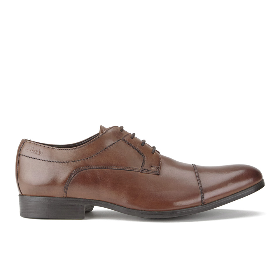 All Listings Go online on Myntra and discover Clarks India- a brand which understands shoes and your endless fascination with them. C. & J. Clark International Ltd, popularly known as Clarks, is a British shoe manufacturer and retailer.