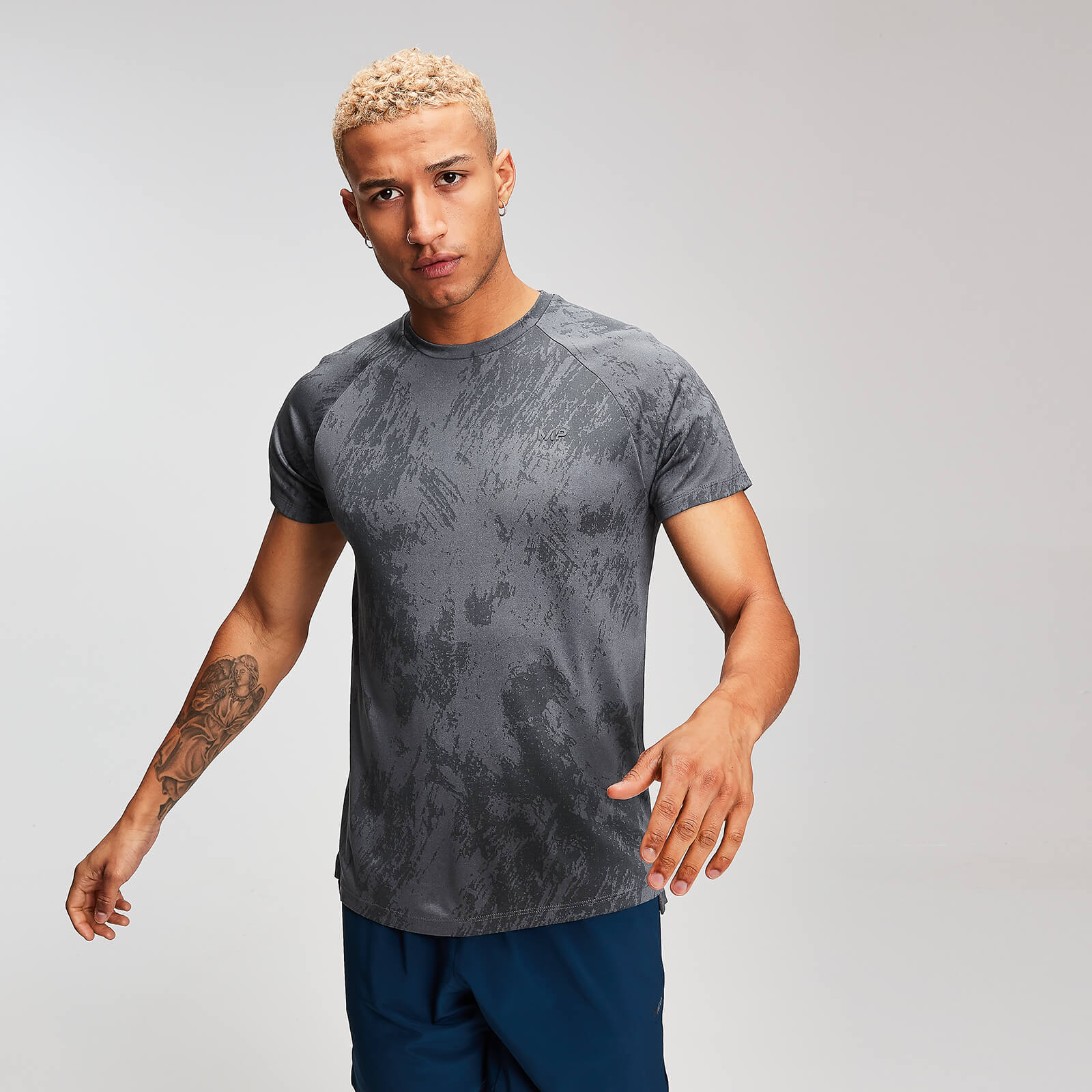 distressed t shirt mens