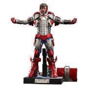 Hot Toys Iron Man 2 Figurine articulée échelle 1/6 Tony Stark (Mark V) Deluxe 31 cm