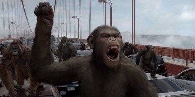 César entraînant tous les singes dans une bataille contre les humains