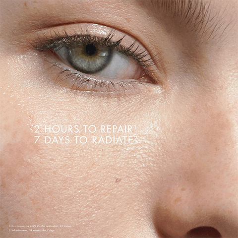 2 hours to repair 7 days to radiate,luminous and re-energised eye countour, a potent yet safe association enabled by bioscience. 5% life plankton, 0.2% vitamin cg for a radiant skin