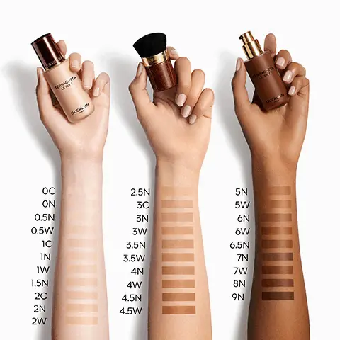 Shade swatches 0C, 0N, 0.5N, 0.5W, 1C, 1N, 1W, 1.5N, 2C, 2N, 2W, 2.5N, 3C, 3N, 3W, 3.5N, 3.5W, 4N, 4W, 4.5N, 4.5W, 5N, 5W, 6N, 6W, 6.5N, 7N, 7W, 8N, 9N. 24H wear, no-transfer formula, infused with natural argan oil. 95% natural origin. A tailor-made result for all skin tones. A natural healthy glow all year round. NEW.