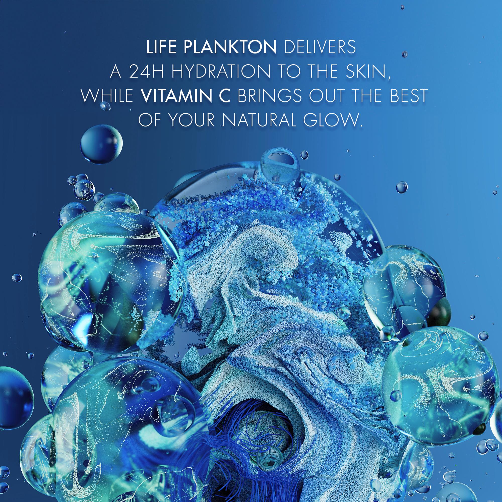 LIFE PLANKTON DELIVERS
A 24H HYDRATION TO THE SKIN,
WHILE VITAMIN C BRINGS OUT THE BEST
OF YOUR NATURAL GLOW.