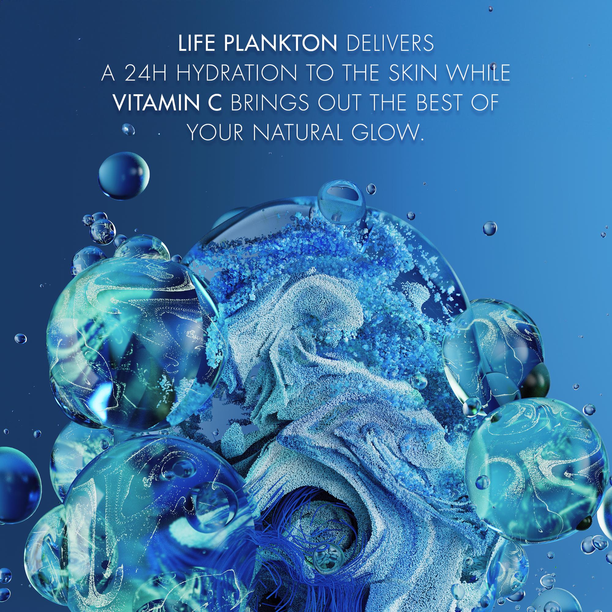 LIFE PLANKTON DELIVERS
A 24H HYDRATION TO THE SKIN WHILE
VITAMIN C BRINGS OUT THE BEST OF
YOUR NATURAL GLOW.