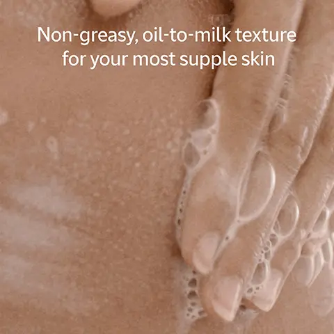 Non-greasy, oil-to-milk texture for your most supple skin. 99% readily biodegradable ingredients, 95% READILY BIODEGRADABLE INGREDIENTS, L'OCCITANE CLEAN CHARTER. 5 stars, ALMOND HEAVEN The most luxurious shower oil, and it smells amazing, EMMA. 87% found skin nourished immediately after using, consumer test on 39 volunteers. 