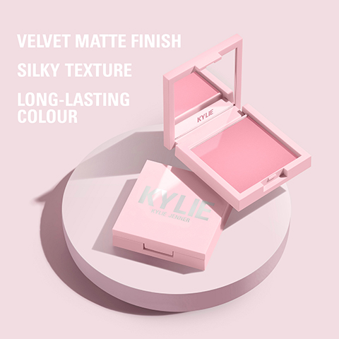 velvet matte finish. silky texture. long lasting colour.