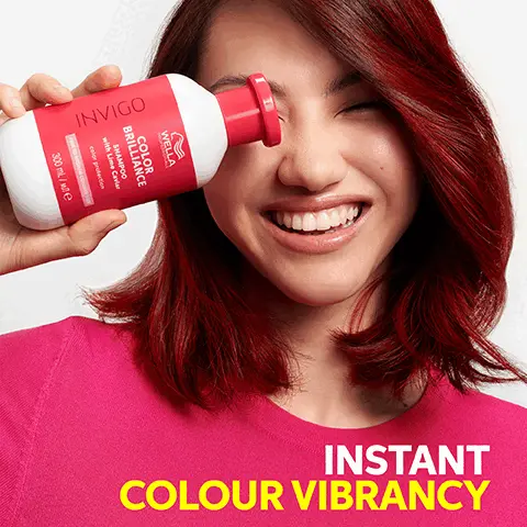Instant colour vibrancy. Before with non-conditioning shampoo, Color Brilliance with color brilliance shampoo, mask, miracle BB spray and blow dry. Colour protection, colour vibrancy, shine, metal purifier, detangles. Lime caviar rich in potent antioxidants and vitamins.