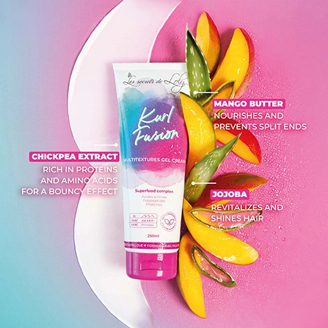 A tube of Curl Fusion Multitextures Gel Cream is surrounded by mango slices and leaves on a gradient pink and blue background, with visible text highlighting ingredients: Chickpea Extract rich in proteins and amino acids for a bouncy effect, Mango Butter nourishes and prevents split ends, and Jojoba revitalizes and shines hair.