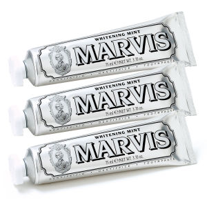 Pack de pasta de dientes Menta blanqueadora de Marvis (3 x 85 ml)