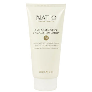 Natio Sun-Kissed Glow Gradual Tan Lotion krem samoopalający (200 ml)