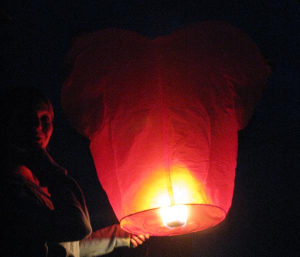 Love Heart Flying Lanterns IWOOT