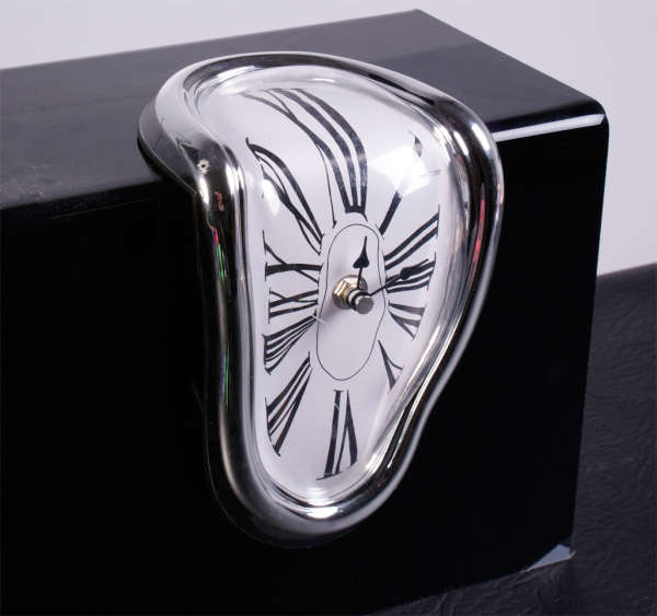 Melting Clock IWOOT