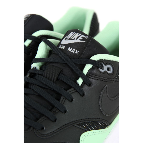 nike air max 1 trainers black