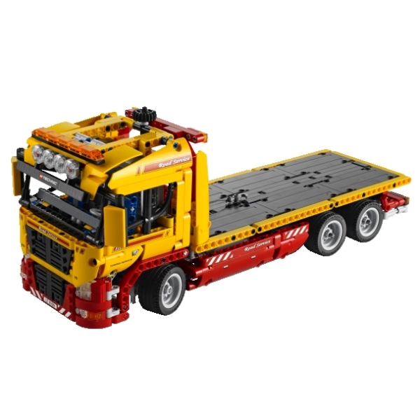 LEGO Technic: Flatbed Truck (8109) | Zavvi.nl