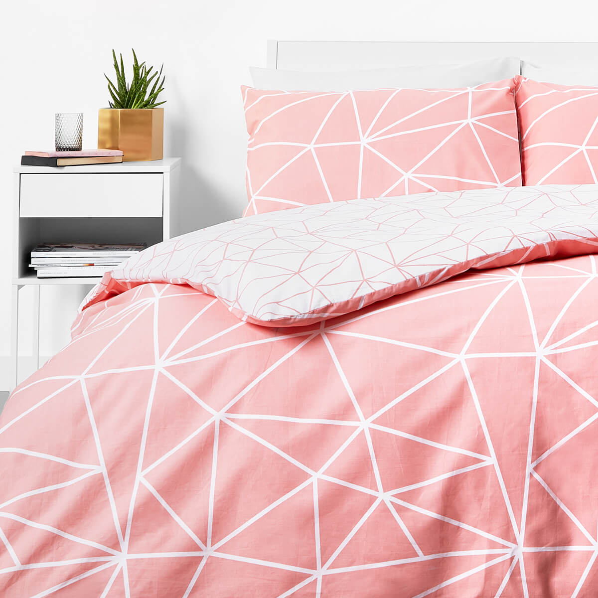 In Homeware Duvet Set Blush Geo Homeware Thehut Com