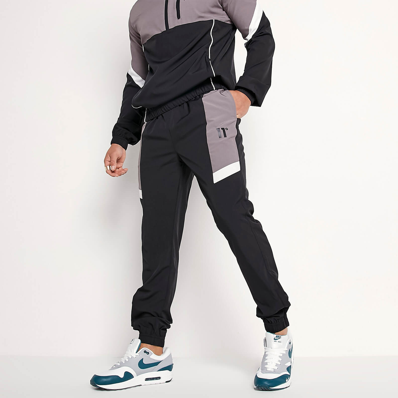 11 Degrees Cut And Sew Shell Track 