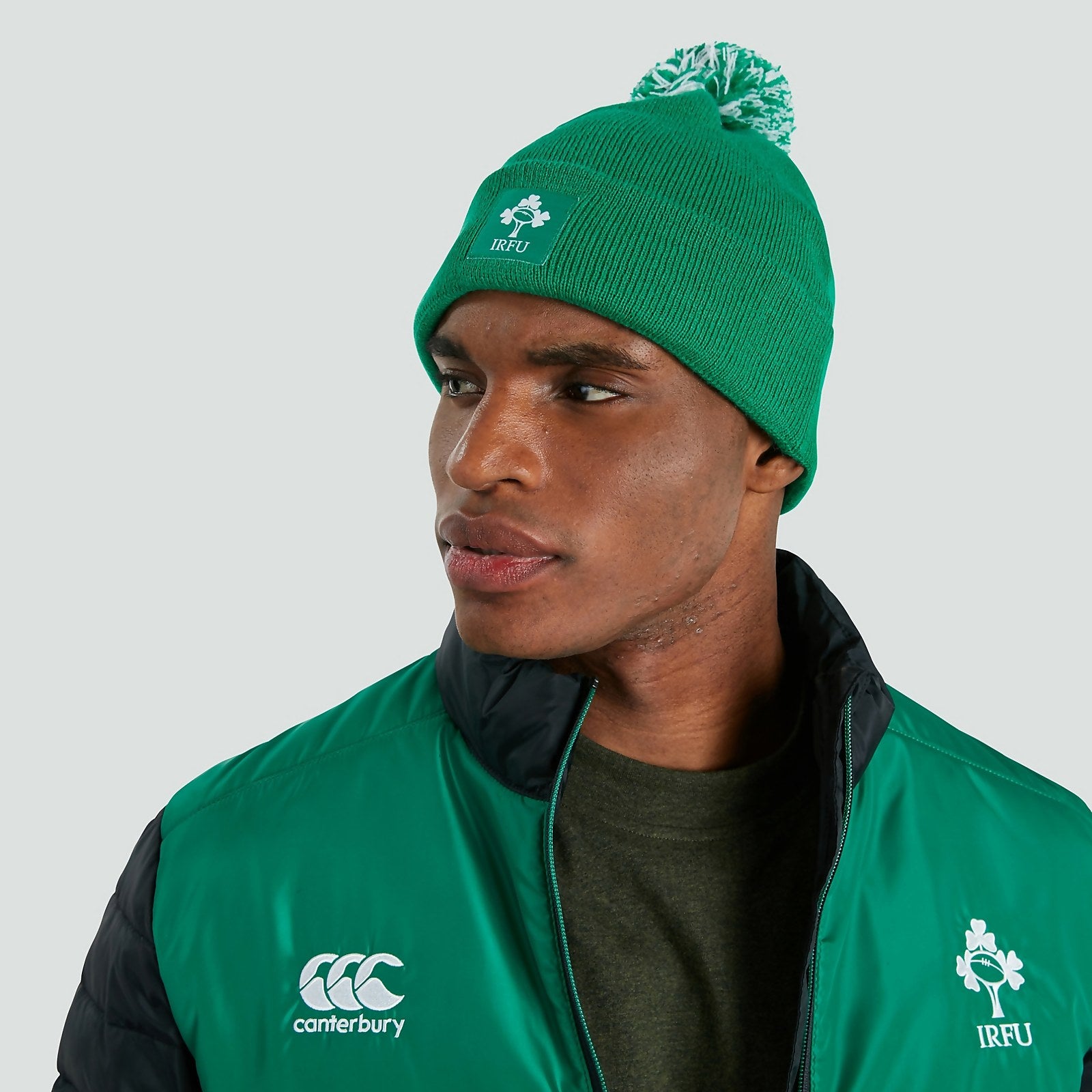 ADULT UNISEX IRELAND BOBBLE HAT GREEN 