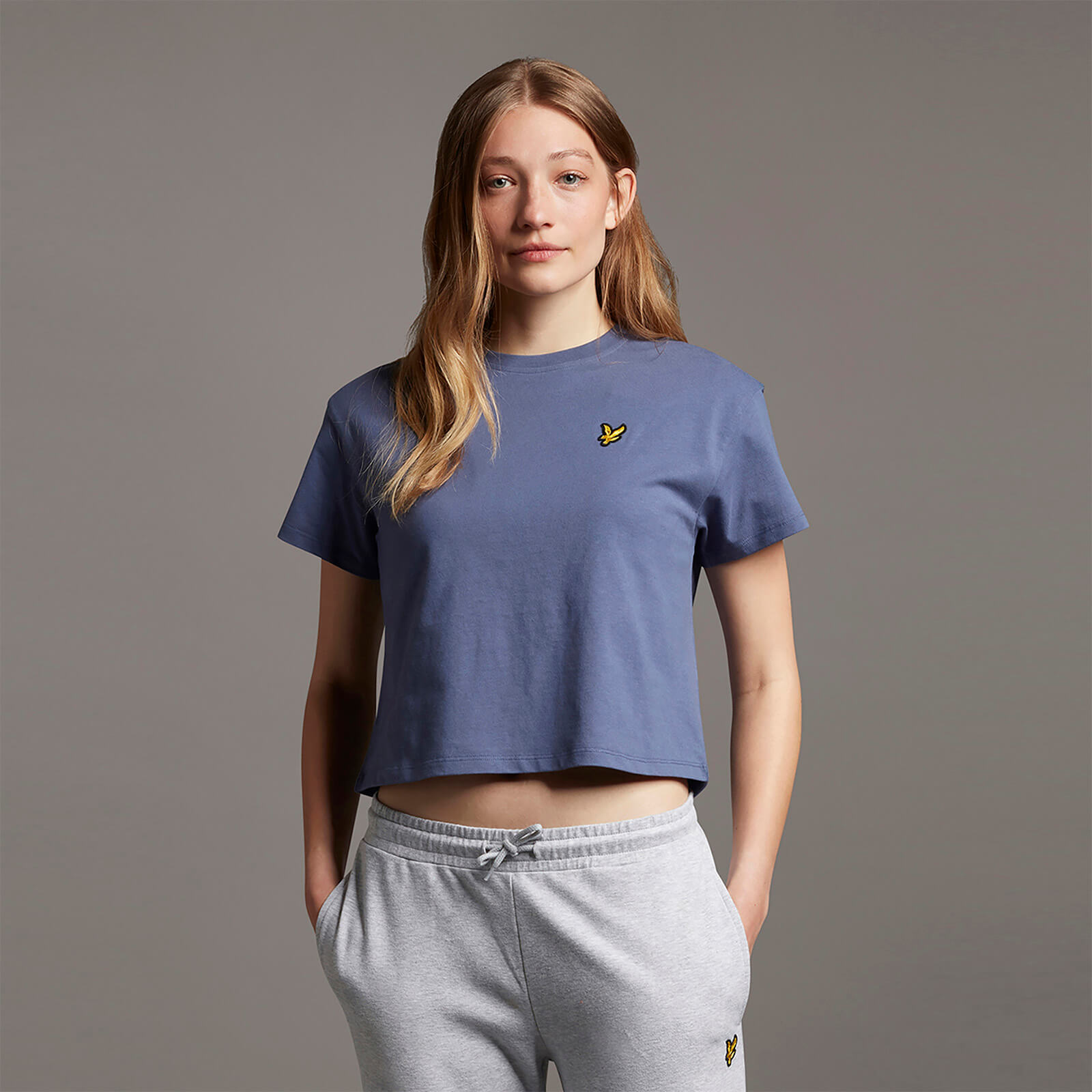 blue cropped tshirt