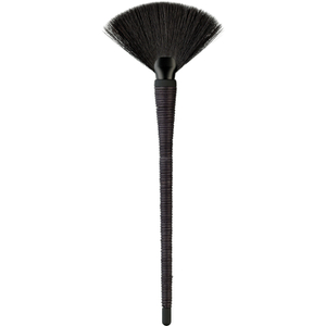 Japonesque Kumadori Fan Brush pędzel do rozświetlacza