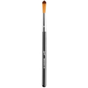 Sigma E48 Pointed Crease™ Brush