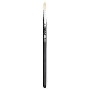 MAC 221S Mini Tapered Blending Brush