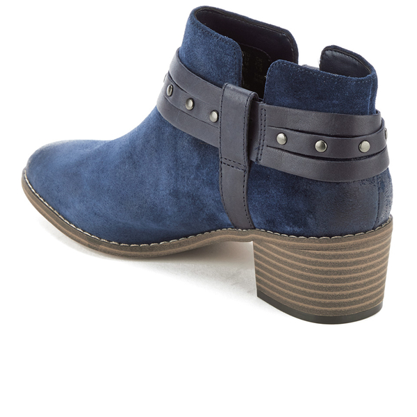 clarks navy boots