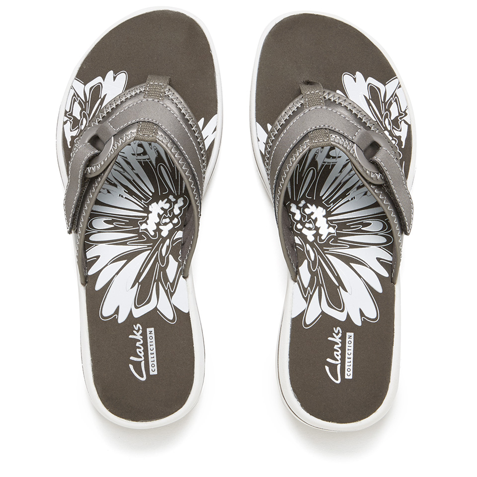 clarks toe post flip flops