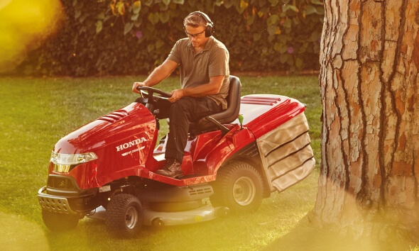 HONDA AUFSITZMÄHER