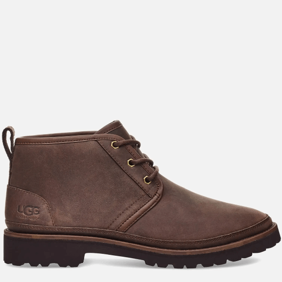 <b> UGG </b>