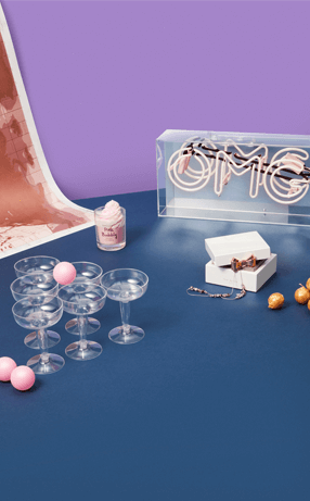 Model looking at benefits of subscribing